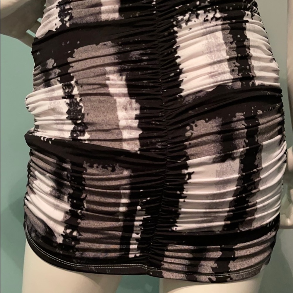 NWOT XOXO Print Strapless Shirred Mini Dress With Halter Necklace Small - Picture 5 of 10
